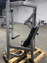 Load image into Gallery viewer, Life Fitness Signature Series Plate Load Decline Chest Press