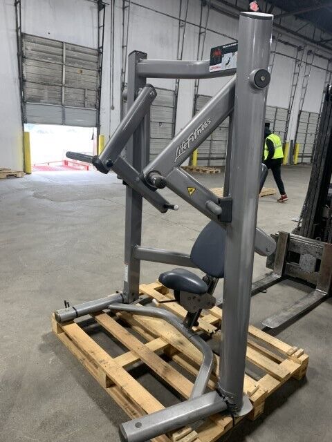 Life Fitness Plate Loaded Chest Press Life Fitness Signature