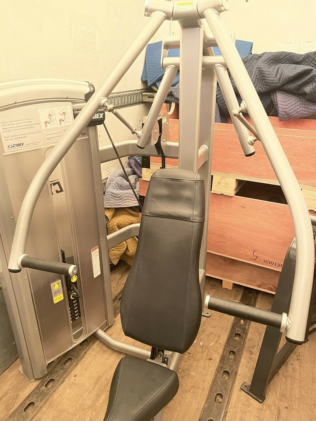 cybex chest machine Cybex VR3 Chest Press Commercial Gym Equipment – BNB Supplements