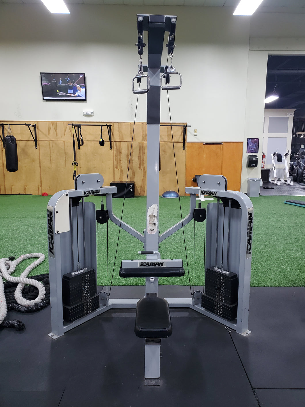 Precor Icarian Dual Pulley Cable Commercial Lat Pull Down