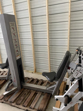 Load image into Gallery viewer, Free Motion Chest Press Commercial Gym Equipment