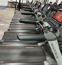 Load image into Gallery viewer, Matrix T7xi Commercial Gym Treadmill