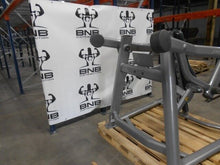 Load image into Gallery viewer, Life Fitness Signature Series Plate-Loaded Shoulder Press