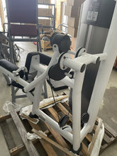 Load image into Gallery viewer, Life Fitness Signature Series Lateral Delt Raise Commercial Gym Equipment