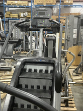 Load image into Gallery viewer, Life Fitness Integrity Powermill Climber