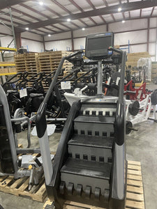 Life Fitness Discovery Powermill Climber SE