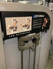 Load image into Gallery viewer, Life Fitness Pro2 Leg Extension