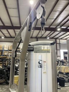 Cybex VR3 Lat Pulldown