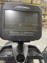 Load image into Gallery viewer, Life Fitness Discover SE3 Total Body Arc Trainer