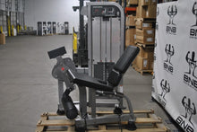 Load image into Gallery viewer, Hammer Strength Select Leg Extension and Select Seated Leg Curl Package